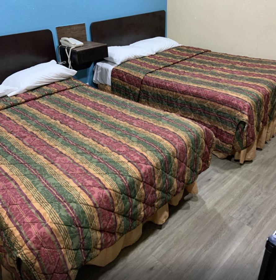 Royal Relax Inn Fairmont City Dış mekan fotoğraf