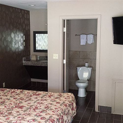 Royal Relax Inn Fairmont City Dış mekan fotoğraf